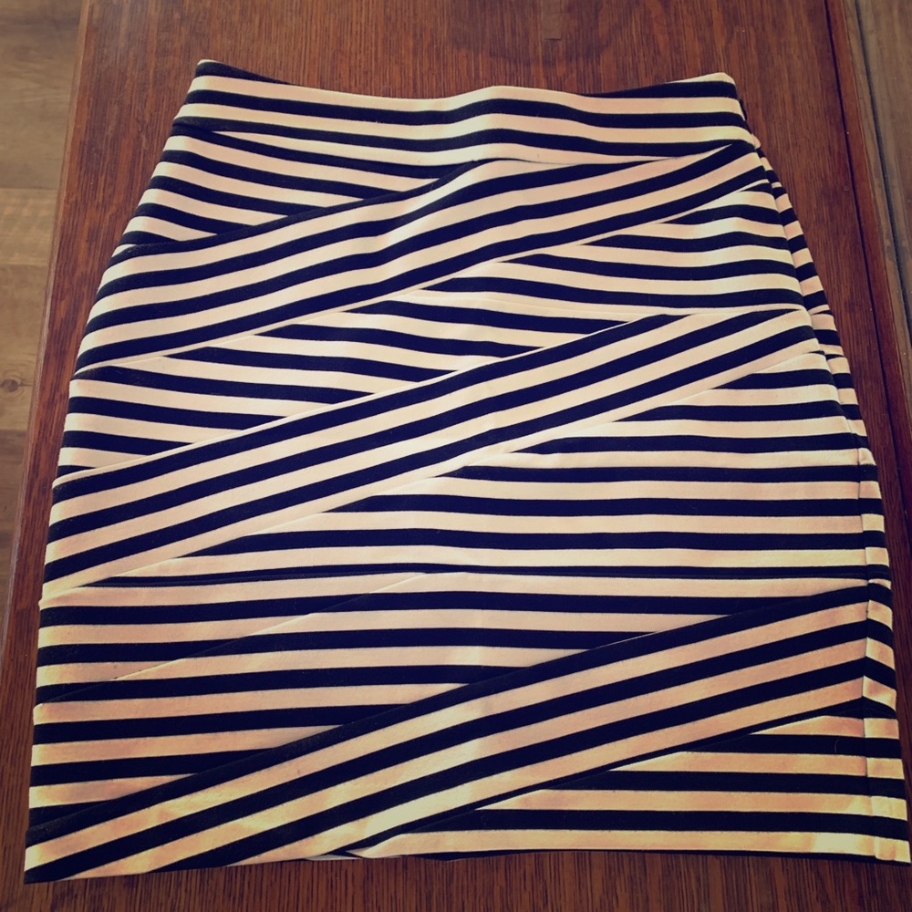 Express high-waisted pencil skirt